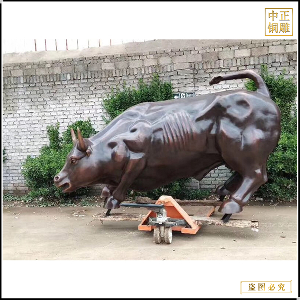 步行街華爾街大型銅牛.jpg