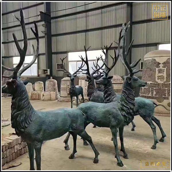 群鹿雕塑鑄造價格.jpg