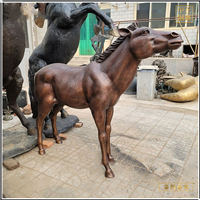 仰頭銅馬雕塑