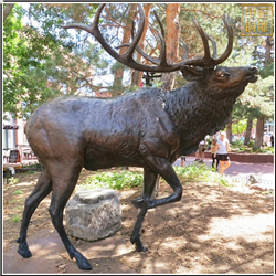 景區銅鹿雕塑擺件鑄造廠