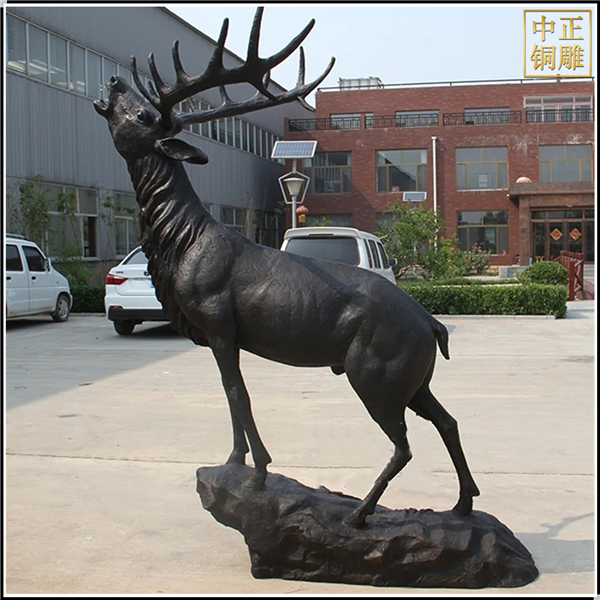 2米高銅鹿雕塑.jpg